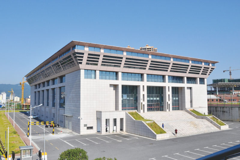 临湘市新一中体育馆工程建设项目